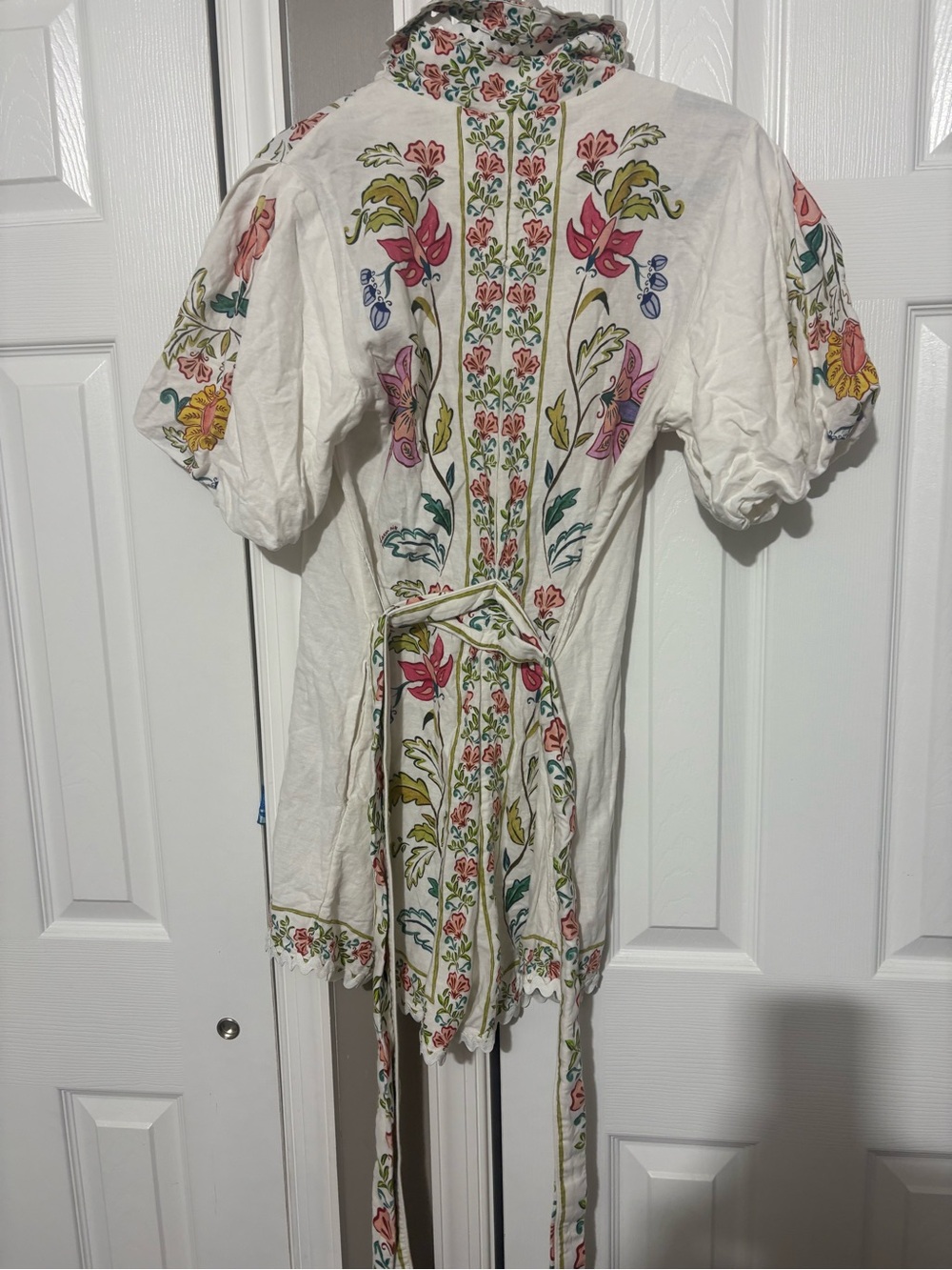 FARM Rio White Embroidered Floral Short Jumpsuit - Picture 6 of 8